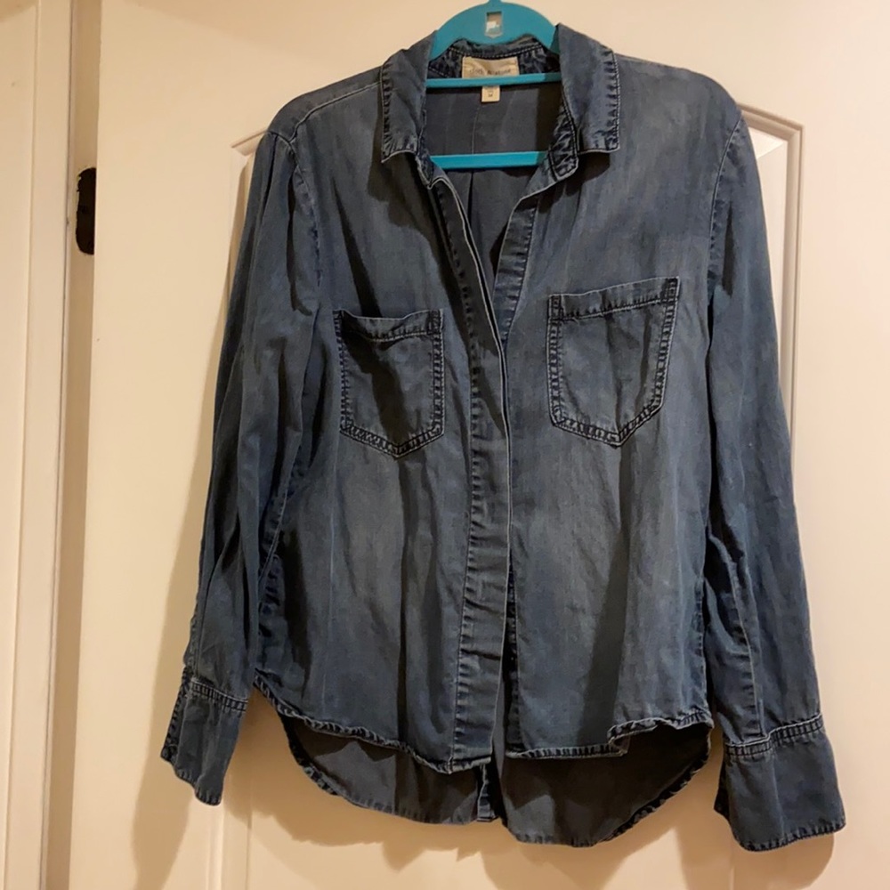 Cloth & Stone Chambray Top